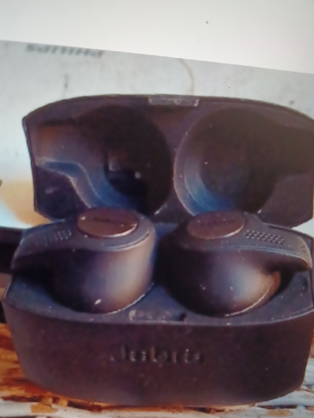 Black Jabra Elite Autive 6 5Wireless Earbuds with Charging Case
